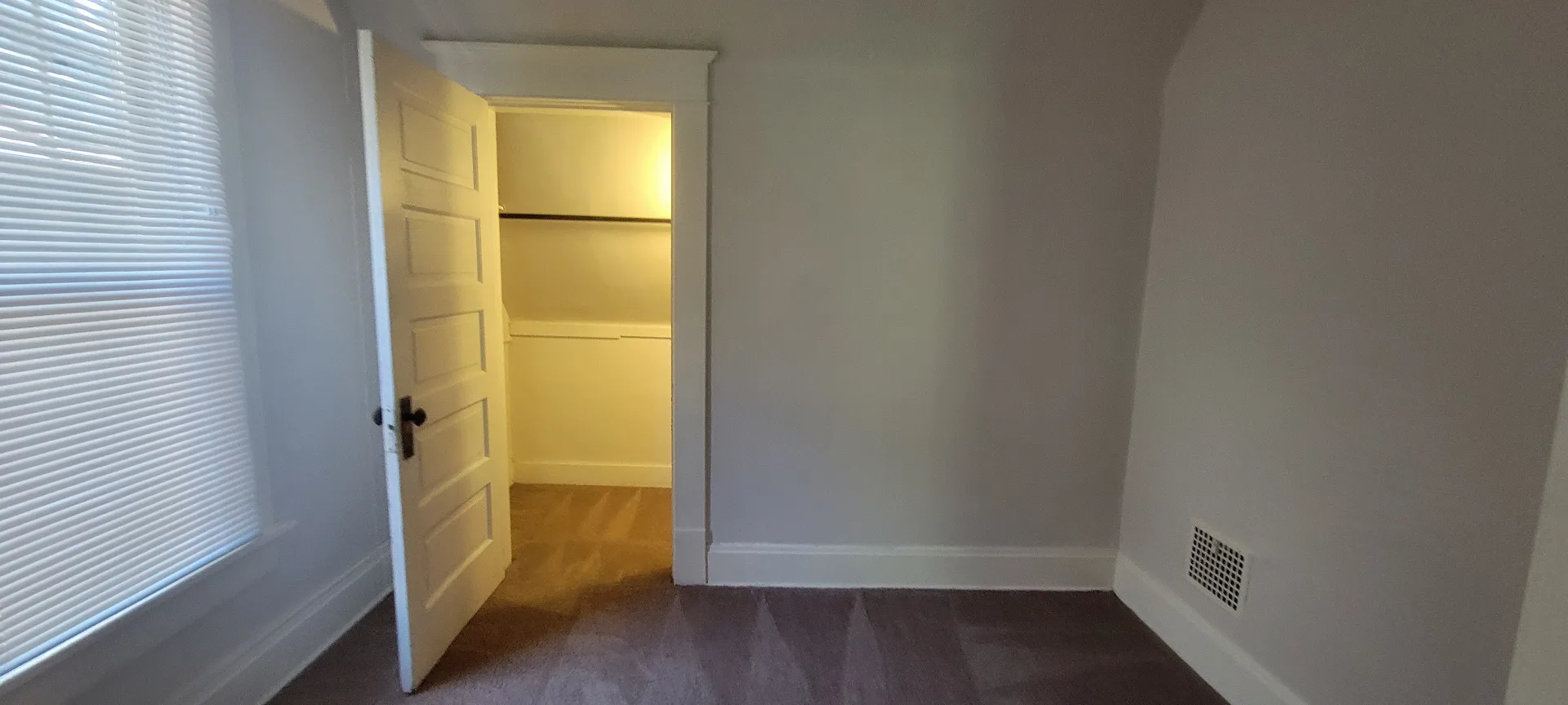 2015 Summit St. bedroom nook with closet and window