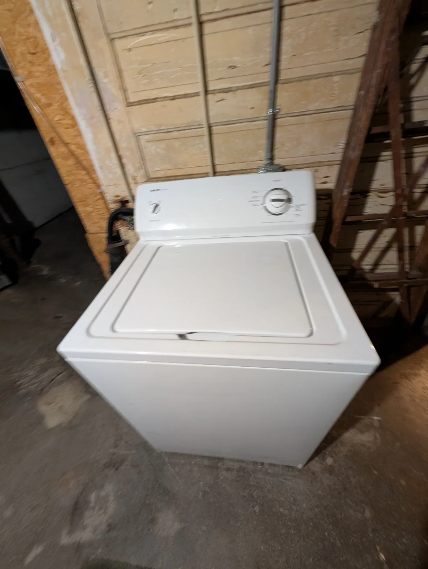3338 Chestnut shared laundry washer